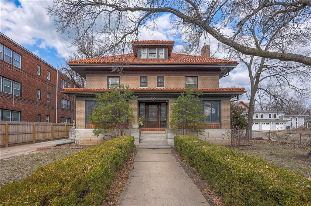710 E Armour Boulevard — photo 1