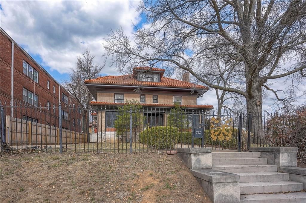 710 E Armour Boulevard — photo 4