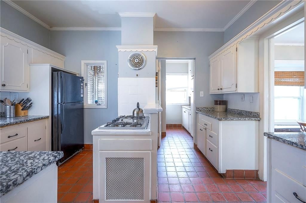 710 E Armour Boulevard — photo 27