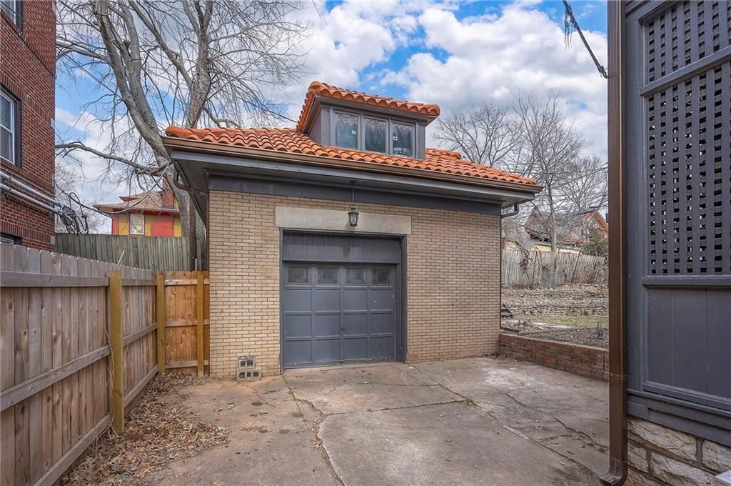 710 E Armour Boulevard — photo 59