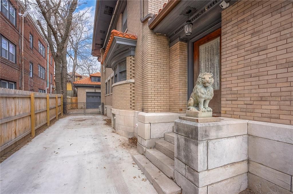710 E Armour Boulevard — photo 60
