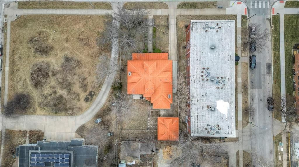 710 E Armour Boulevard — photo 67