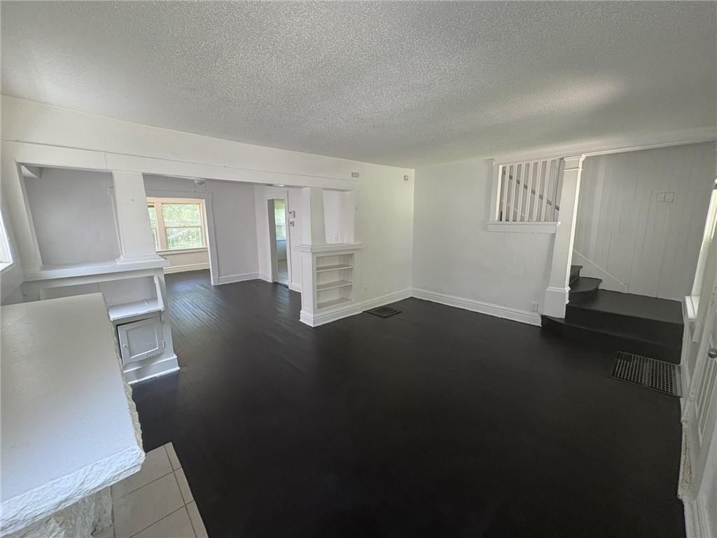 3928 S Benton Avenue — photo 3