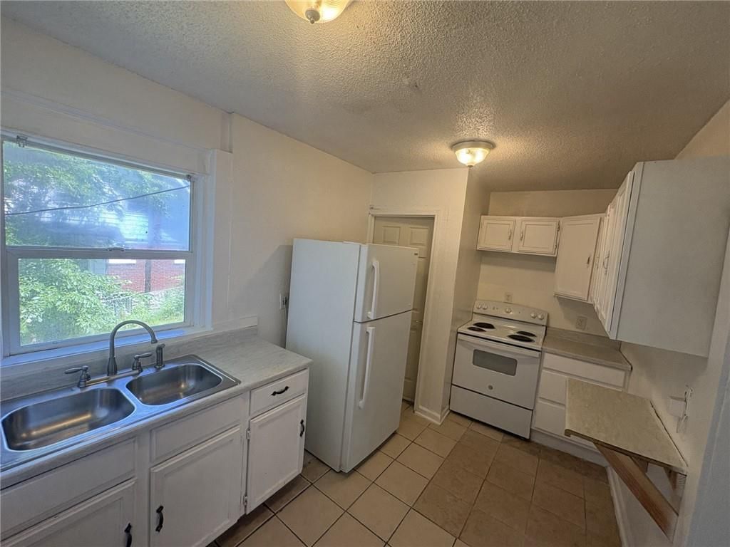 3928 S Benton Avenue — photo 6