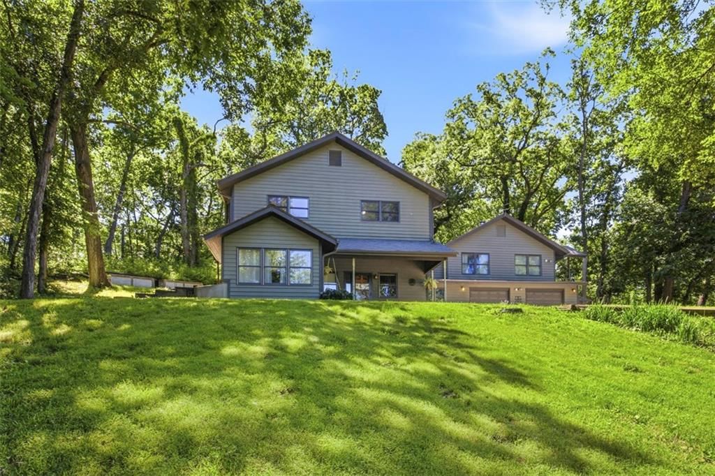 11948 Wooded Way Lane, Oskaloosa, KS