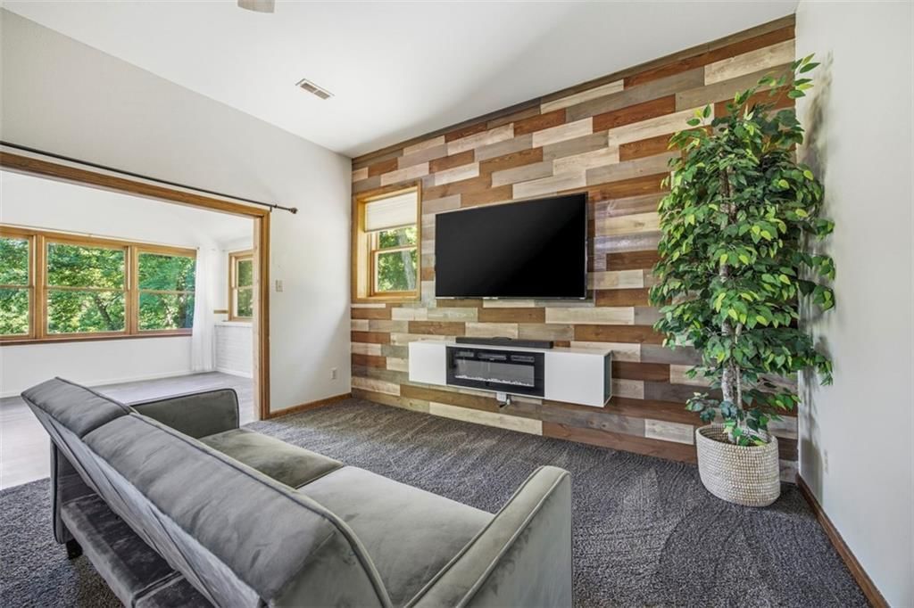 11948 Wooded Way Lane — photo 14