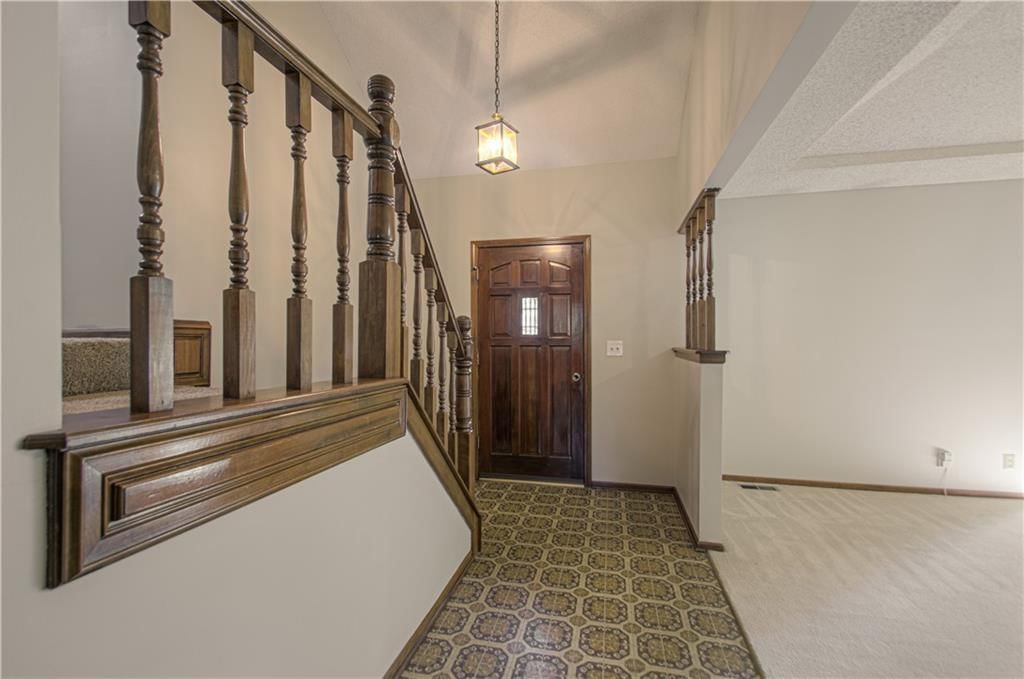 2105 S Kenwood Street — photo 4