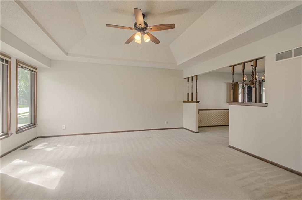 2105 S Kenwood Street — photo 8