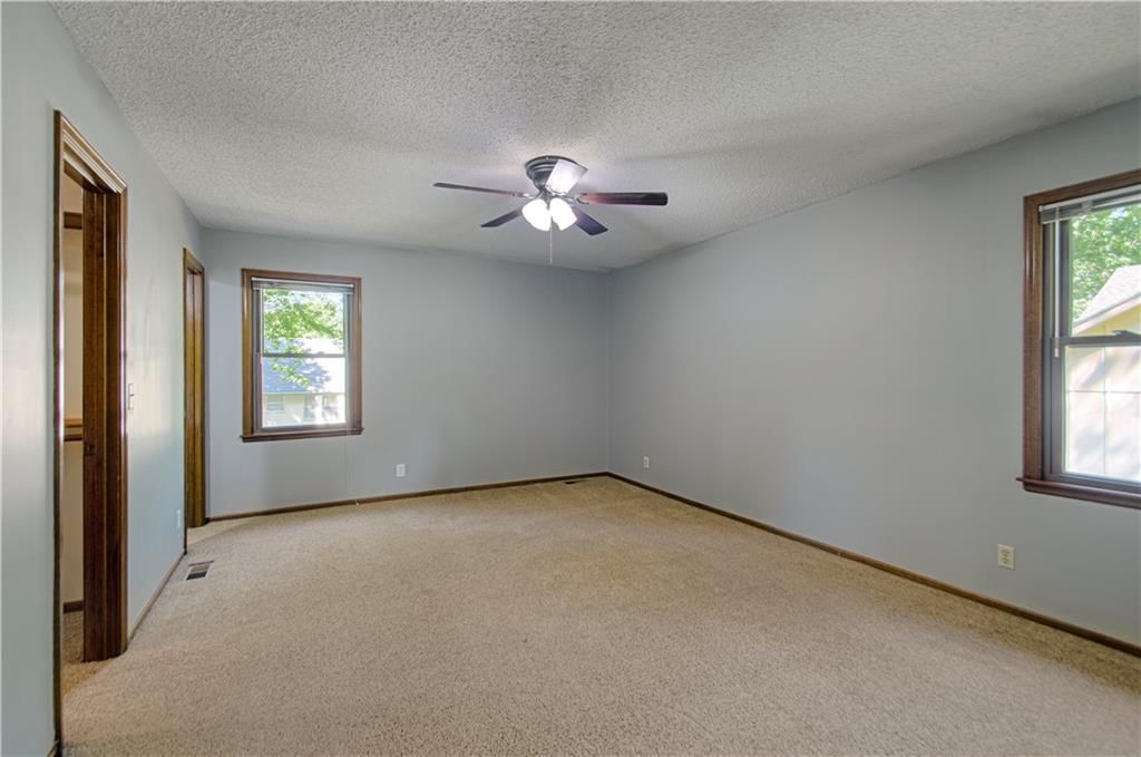 2105 S Kenwood Street — photo 16
