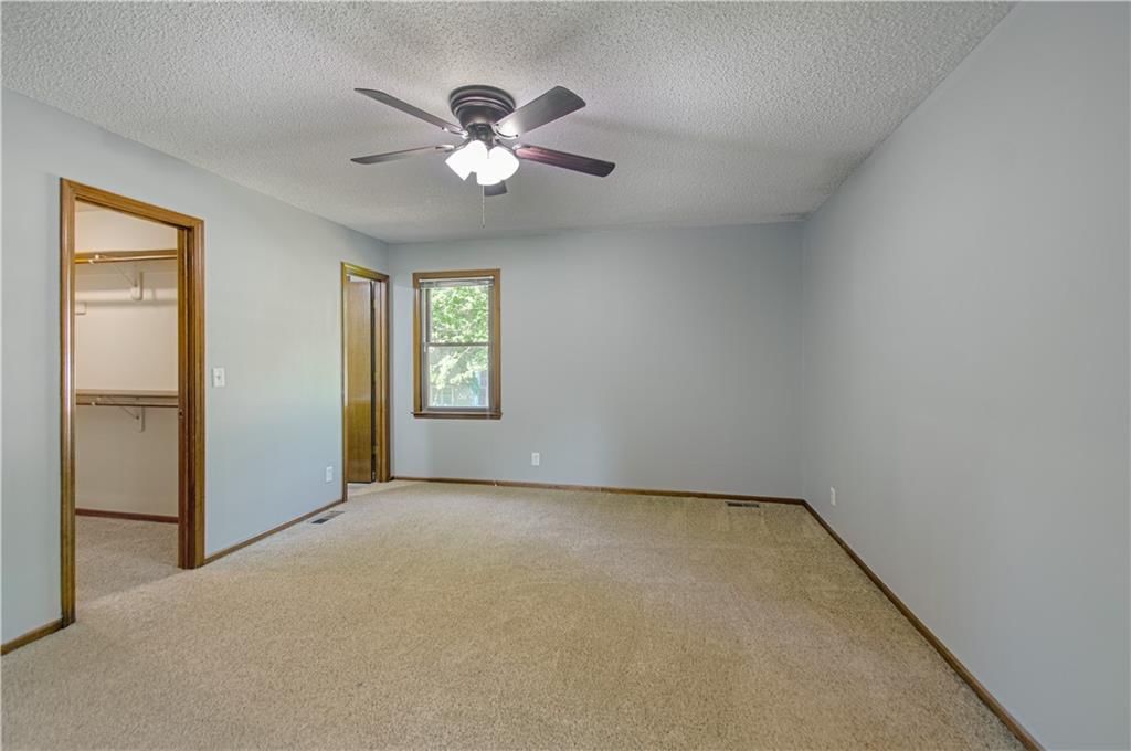 2105 S Kenwood Street — photo 17
