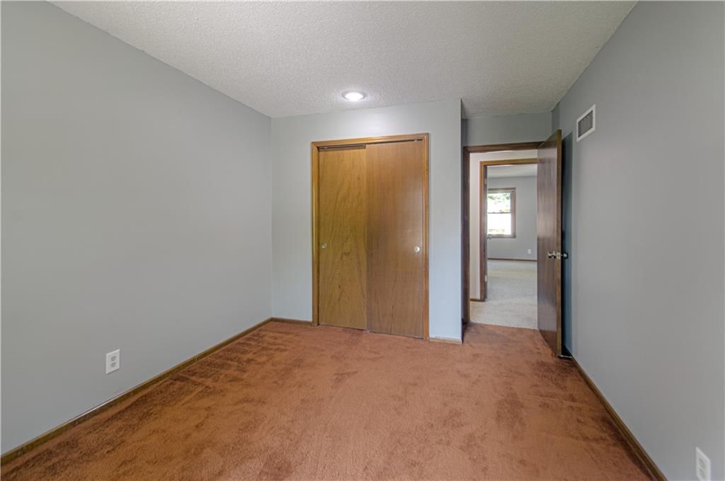 2105 S Kenwood Street — photo 24
