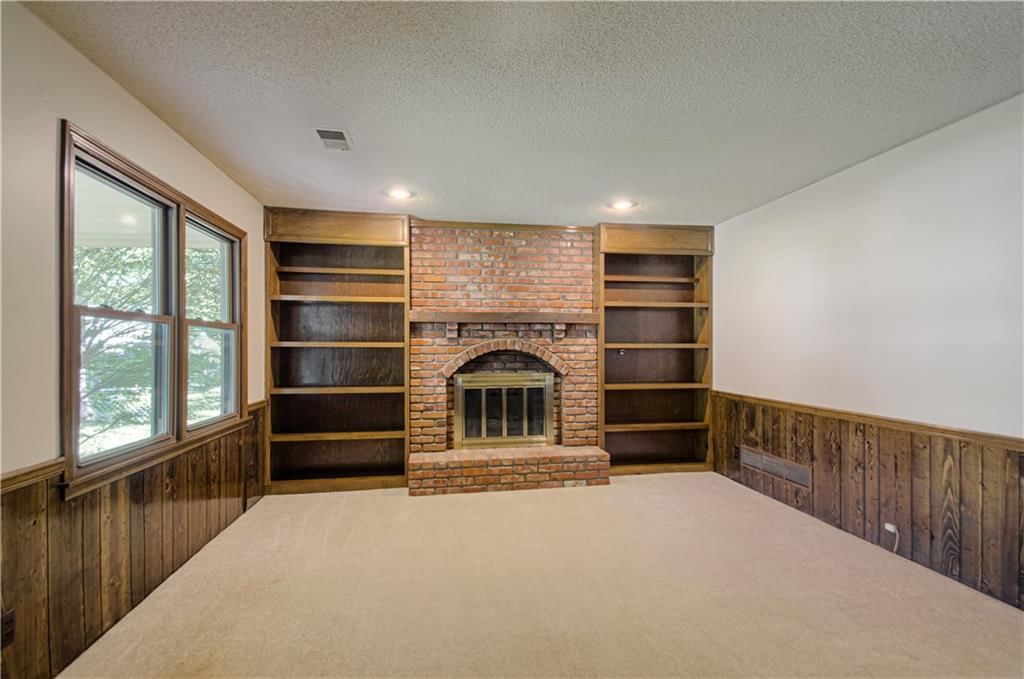 2105 S Kenwood Street — photo 29