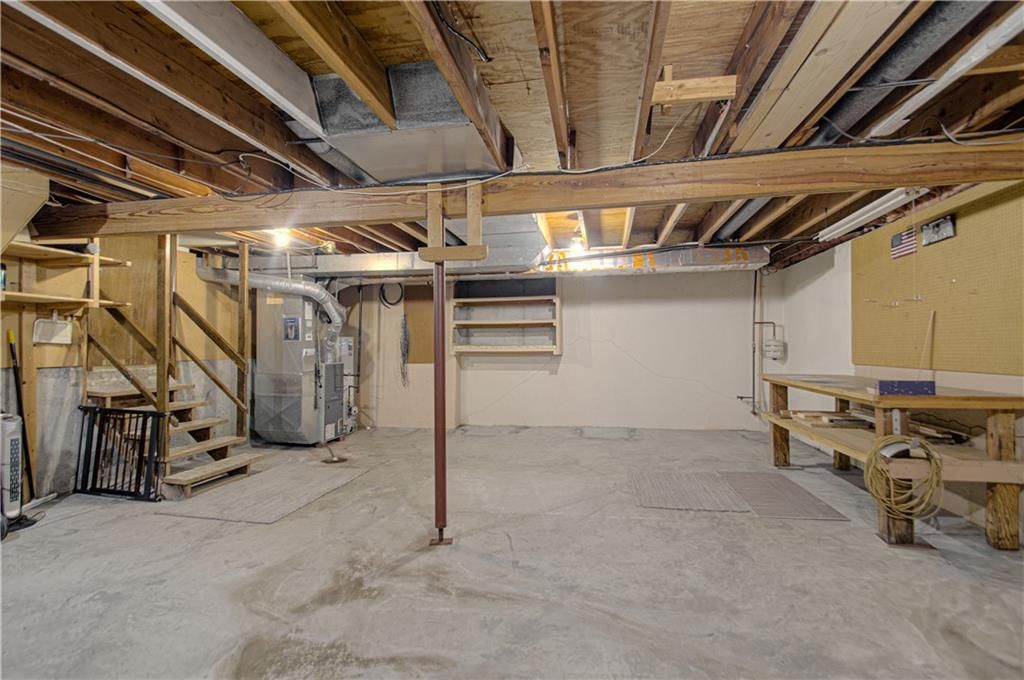 2105 S Kenwood Street — photo 37