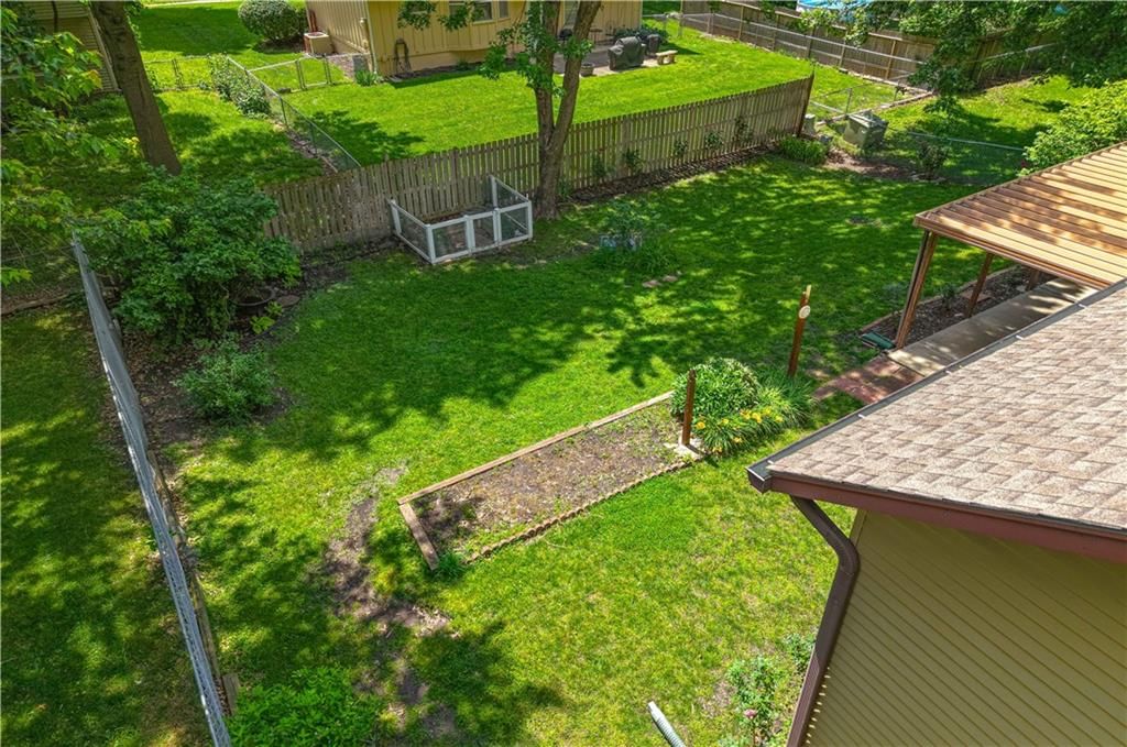2105 S Kenwood Street — photo 42