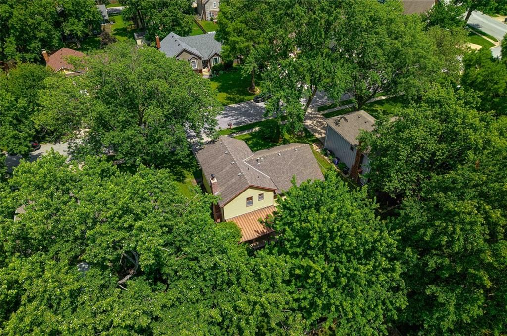 2105 S Kenwood Street — photo 45