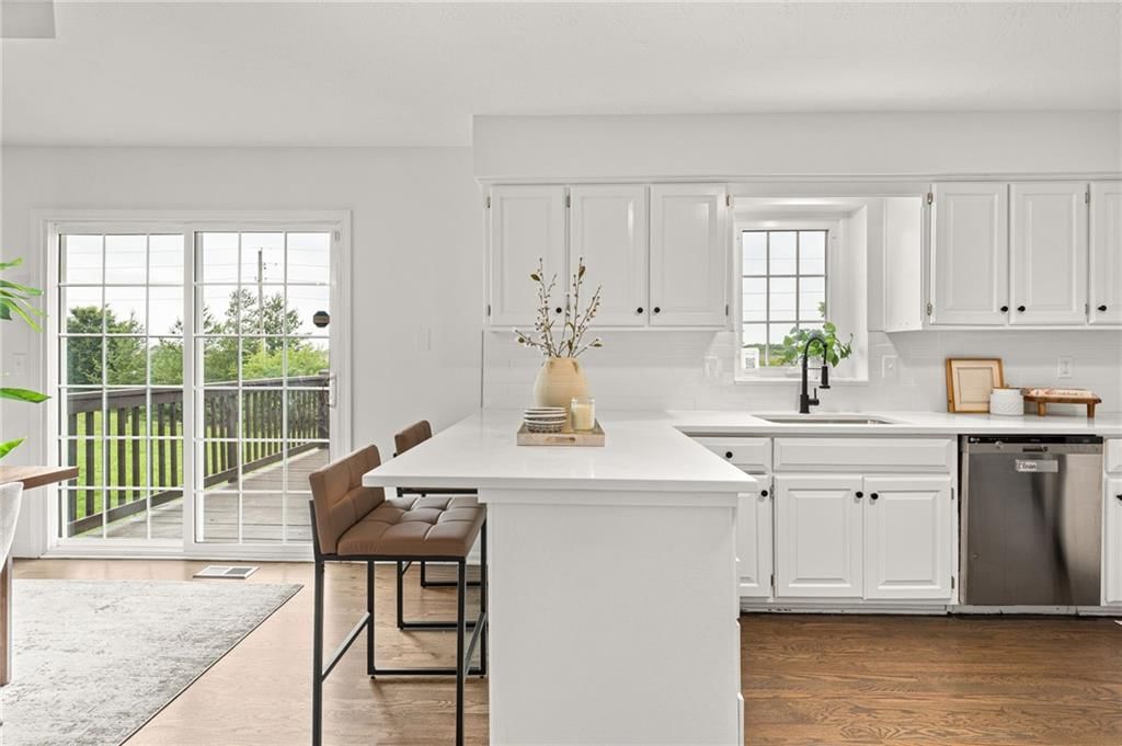 1119 W Pleasant Drive — photo 16