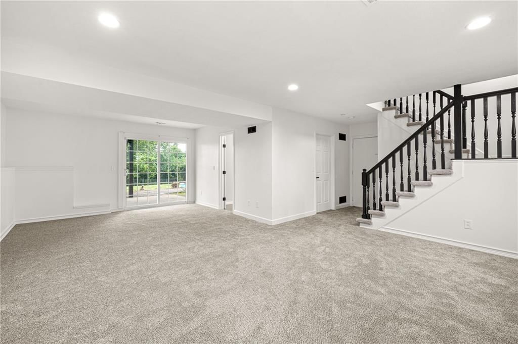 1119 W Pleasant Drive — photo 36