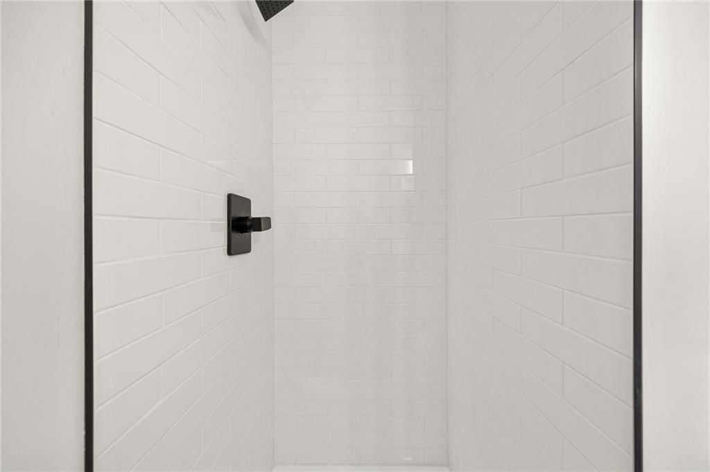 1119 W Pleasant Drive — photo 40