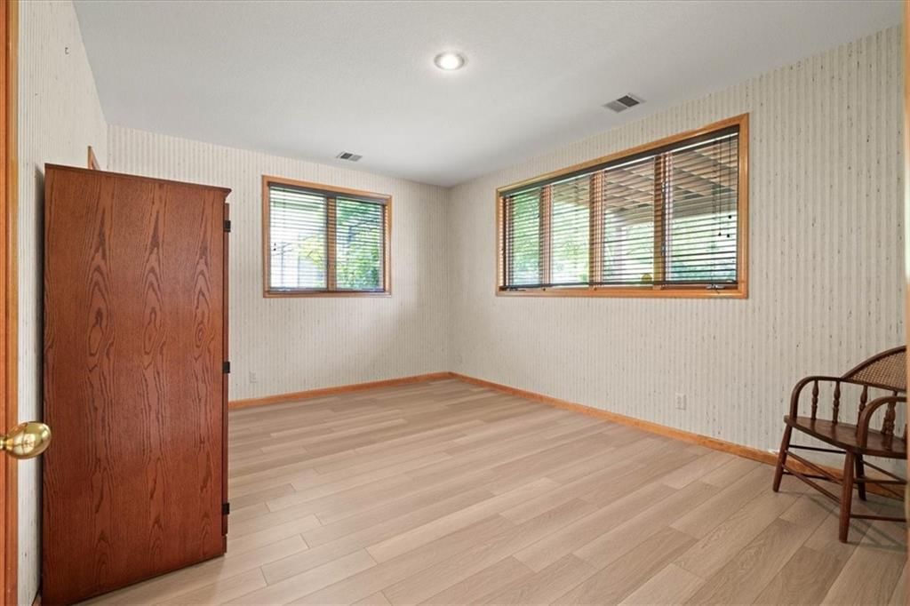 12917 Broadmoor Street — photo 32