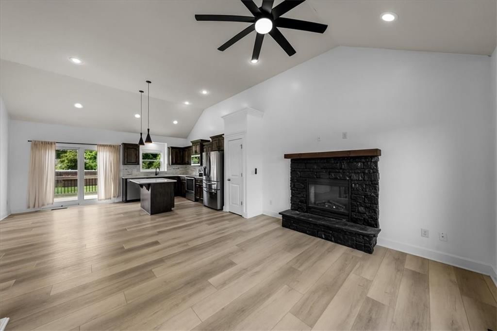 1115 SW 10th Terrace — photo 4