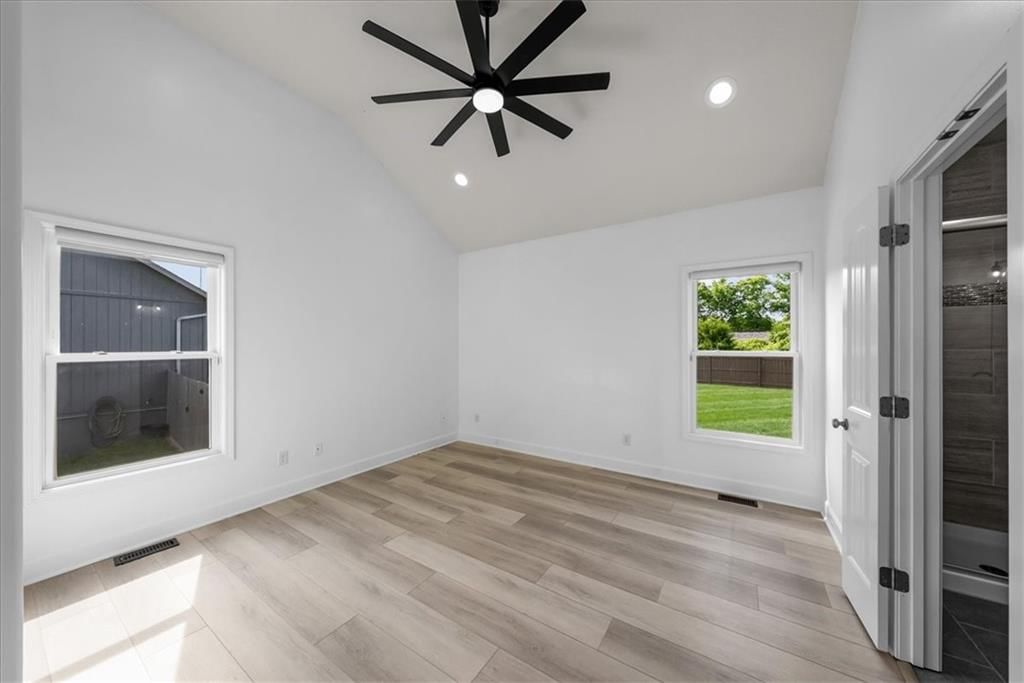 1115 SW 10th Terrace — photo 9