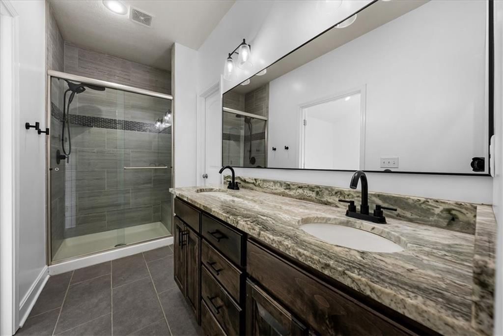 1115 SW 10th Terrace — photo 11