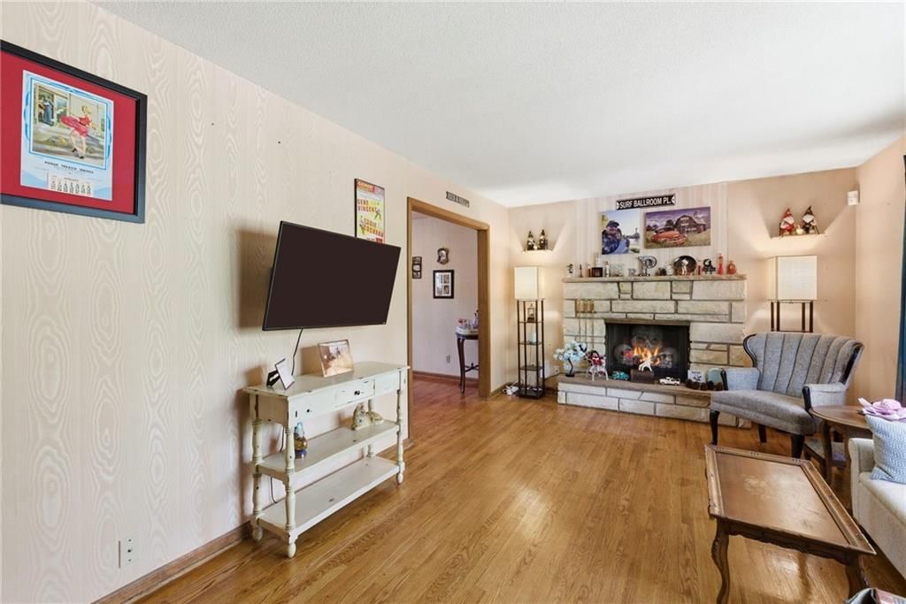 8208 E 79th Terrace — photo 4