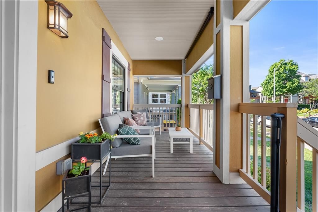2509 TRACY Avenue — photo 3