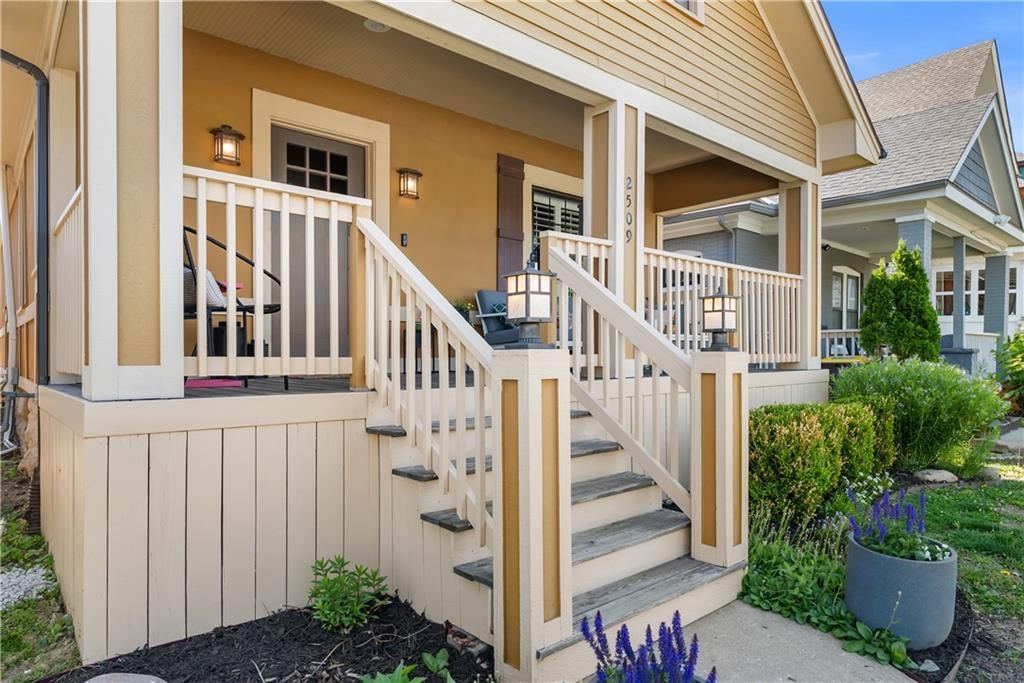 2509 TRACY Avenue — photo 6
