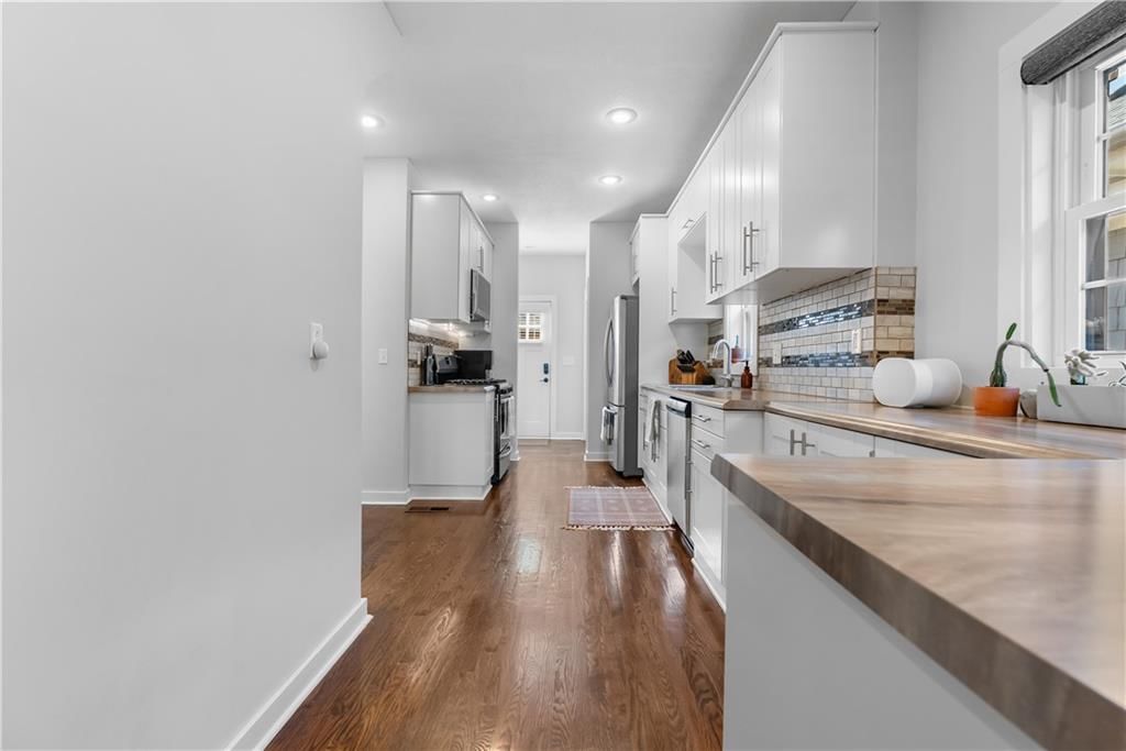2509 TRACY Avenue — photo 20