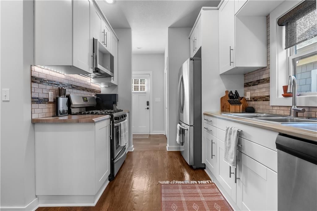 2509 TRACY Avenue — photo 23
