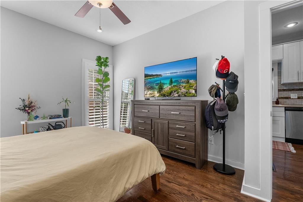 2509 TRACY Avenue — photo 28