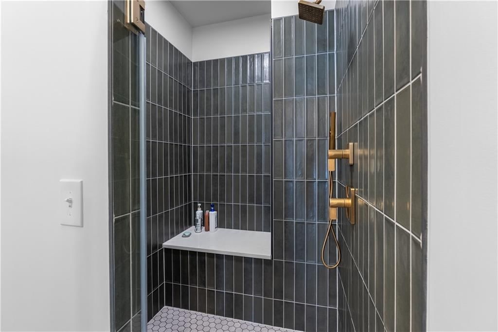 2509 TRACY Avenue — photo 32