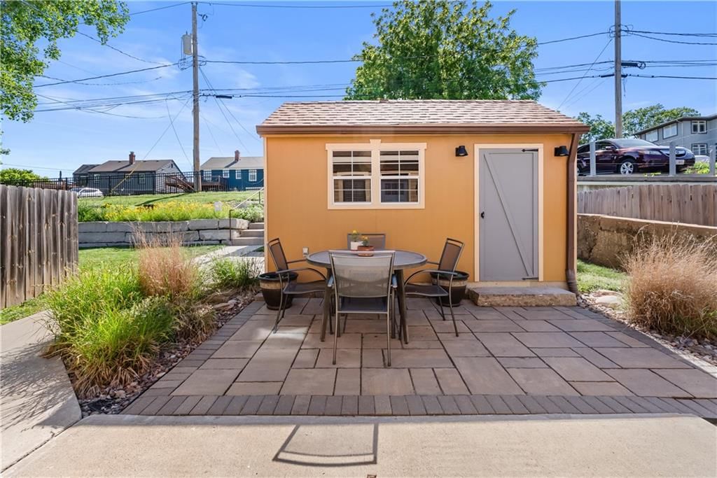 2509 TRACY Avenue — photo 43