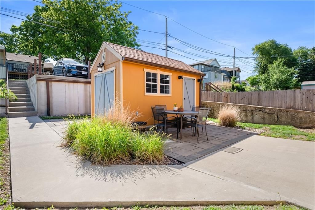 2509 TRACY Avenue — photo 44