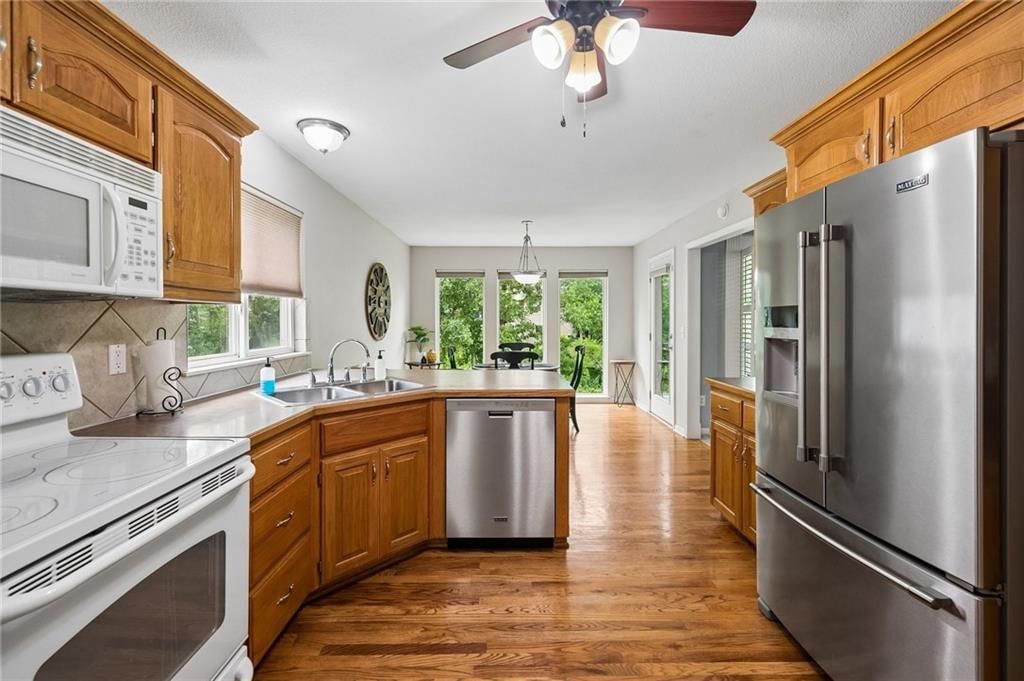 9508 N Main Street — photo 10
