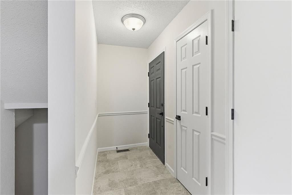 1313 E 123rd Terrace — photo 3