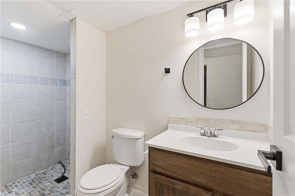 1313 E 123rd Terrace — photo 34
