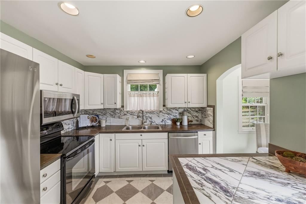 7011 Edgevale Road — photo 13