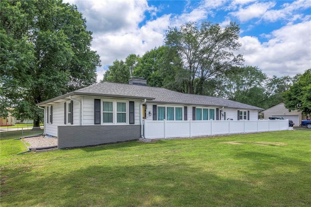 6215 Longview Road — photo 3