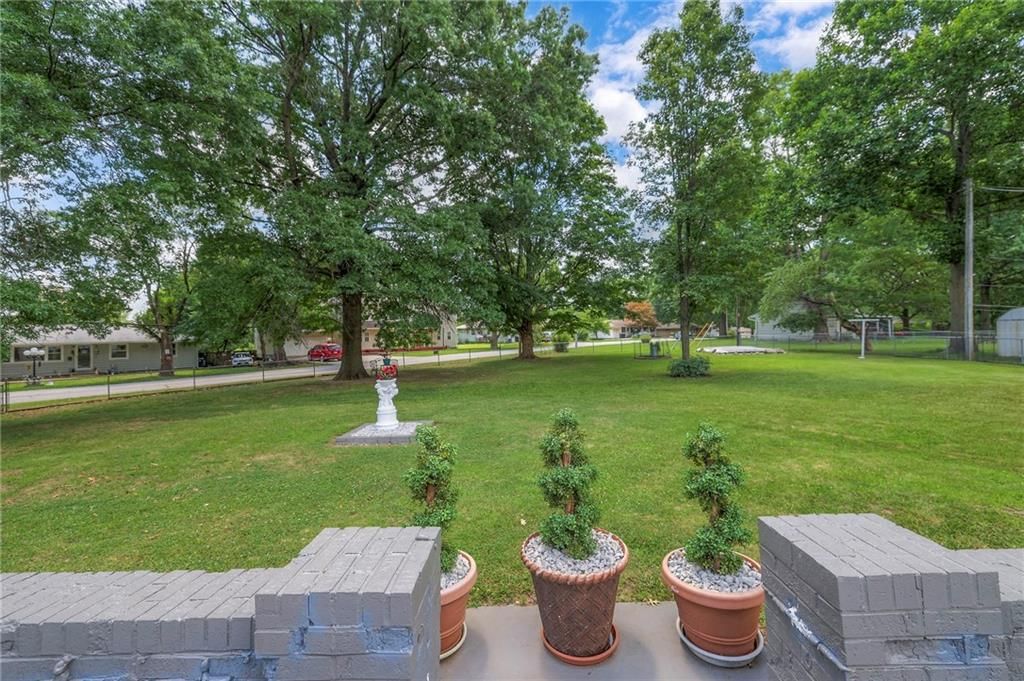 6215 Longview Road — photo 33