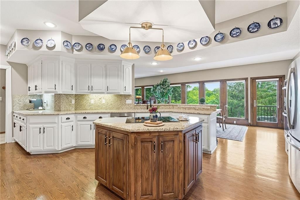 Photo 2 of 3 - 3304 Trail Ridge Drive, Independence, MO 64055