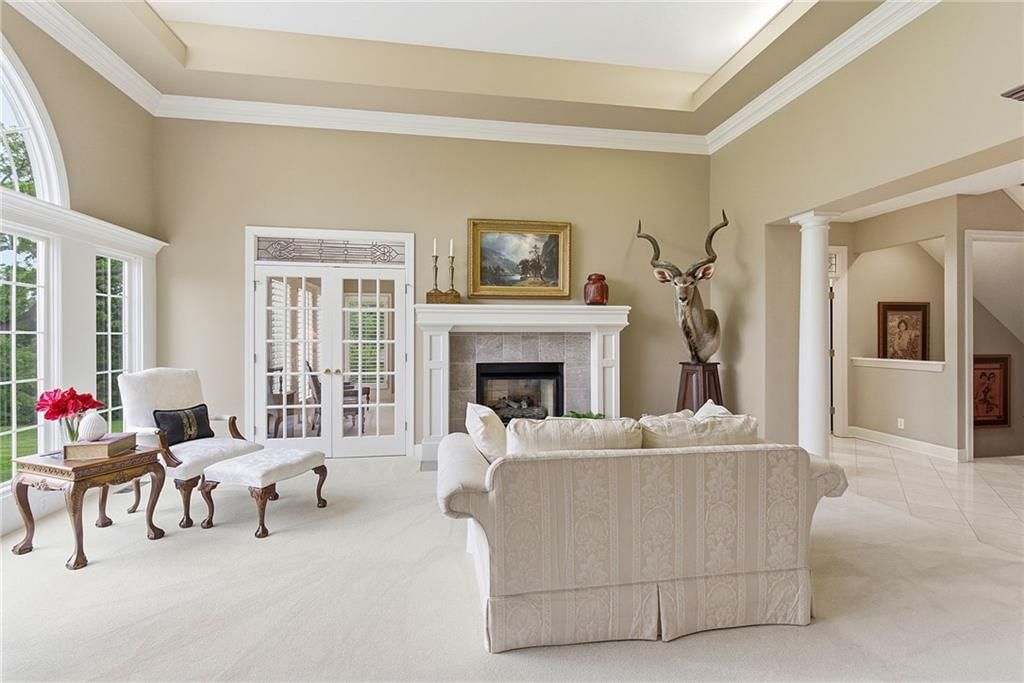 Photo 3 of 3 - 3304 Trail Ridge Drive, Independence, MO 64055