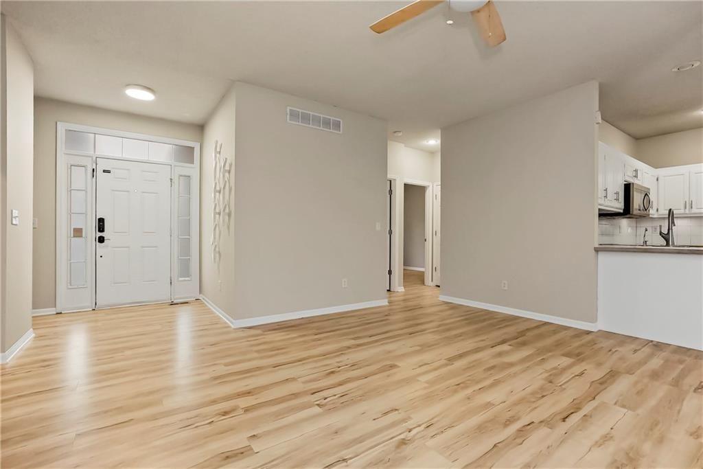 675 S Evergreen Street — photo 6