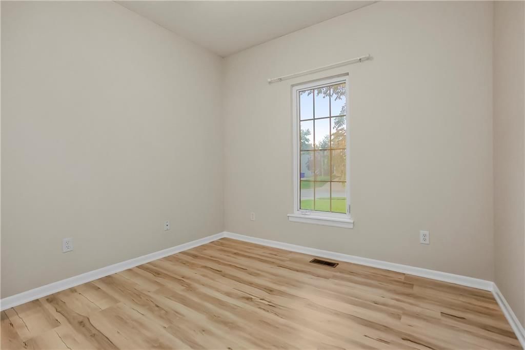 675 S Evergreen Street — photo 18