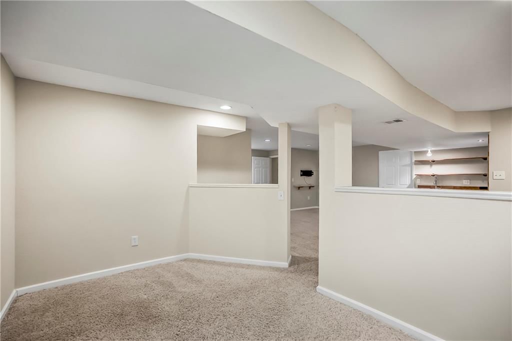 675 S Evergreen Street — photo 25