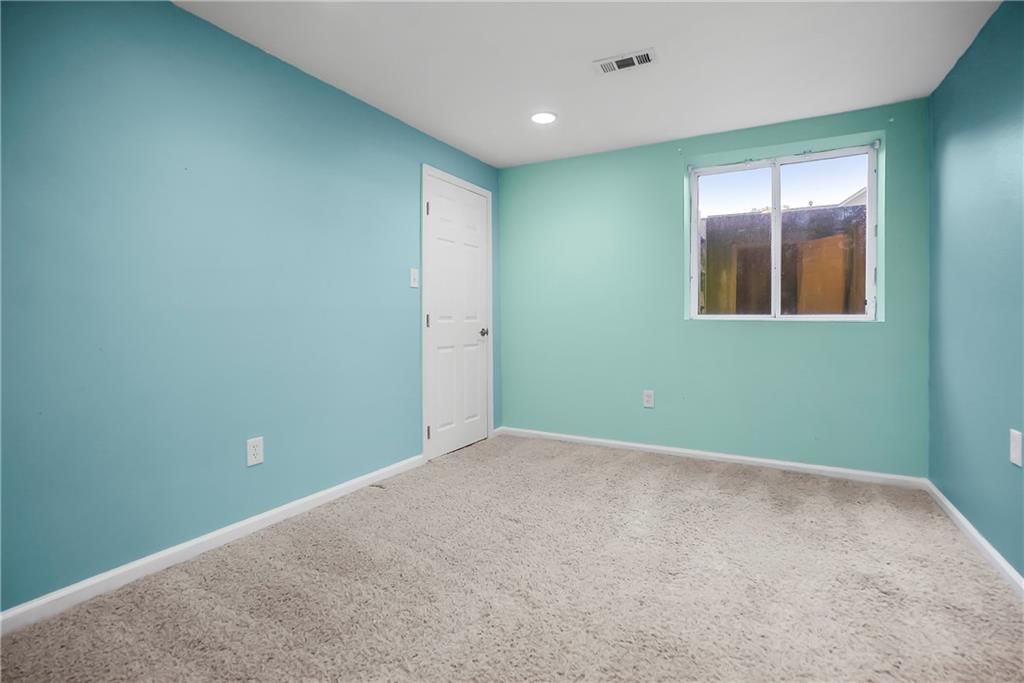 675 S Evergreen Street — photo 26