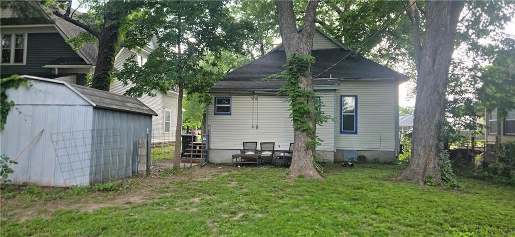 1704 N Elm Street — photo 20