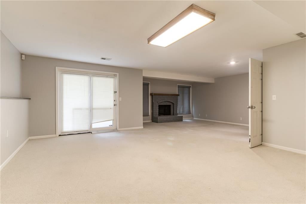 6227 W 126th Terrace — photo 7