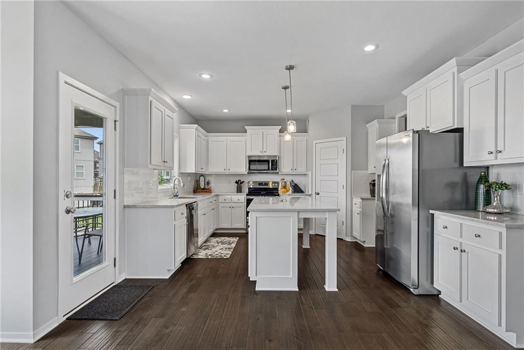20430 W 107th Terrace — photo 13